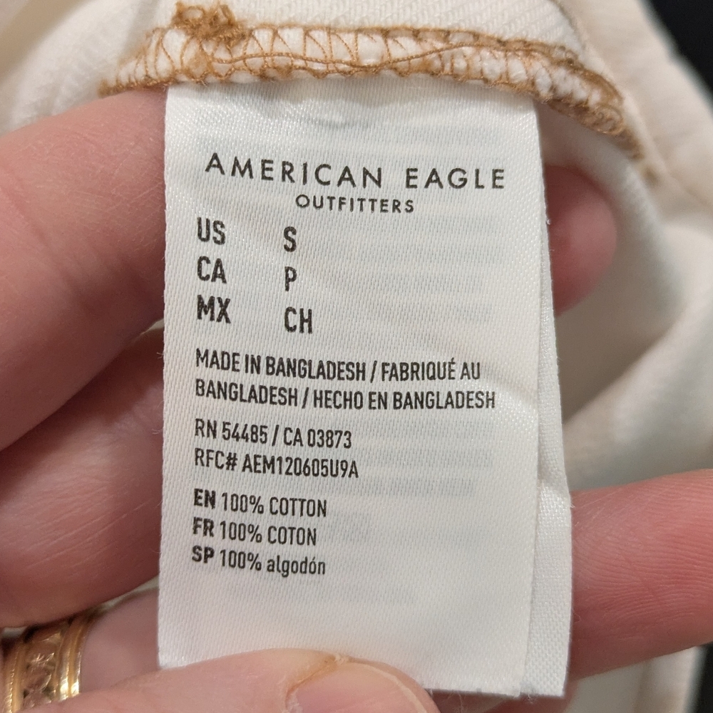 American Eagle Outfitters Cream Denim Button-Down Shirt with Chest Pockets - Picture 4 of 7